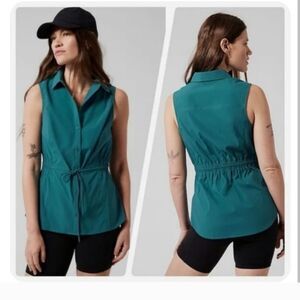 Athleta Levitate poplin button down tank with collar.  NWT